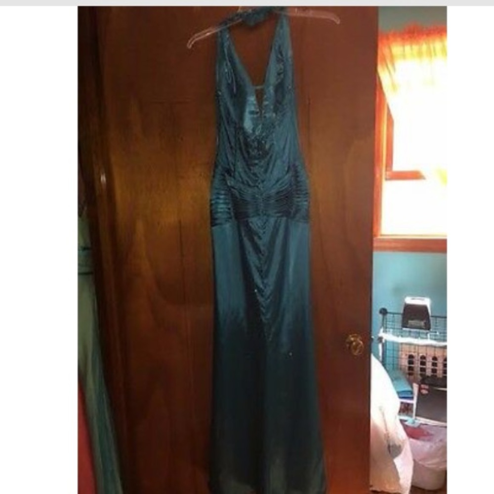 Prom dress - Picture 3 of 6